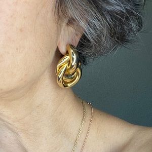 Vintage 80s goldtone post earrings